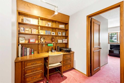 149 Edgehill Drive Nw, Calgary, AB - Indoor Photo Showing Office