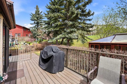 149 Edgehill Drive Nw, Calgary, AB - Outdoor With Deck Patio Veranda With Exterior