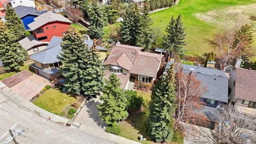 149 Edgehill Drive Nw, Calgary, AB - Outdoor