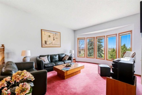 149 Edgehill Drive Nw, Calgary, AB - Indoor Photo Showing Living Room