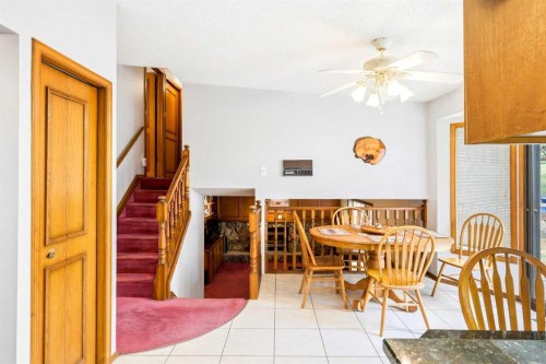 149 Edgehill Drive Nw, Calgary, AB - Indoor Photo Showing Dining Room