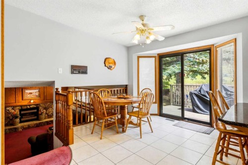 149 Edgehill Drive Nw, Calgary, AB - Indoor Photo Showing Dining Room