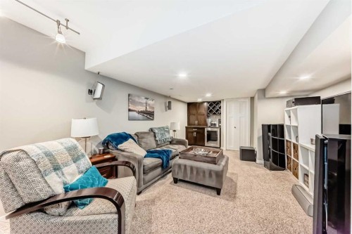 609 Downey Place, Okotoks, AB - Indoor