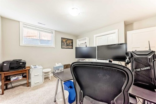 609 Downey Place, Okotoks, AB - Indoor