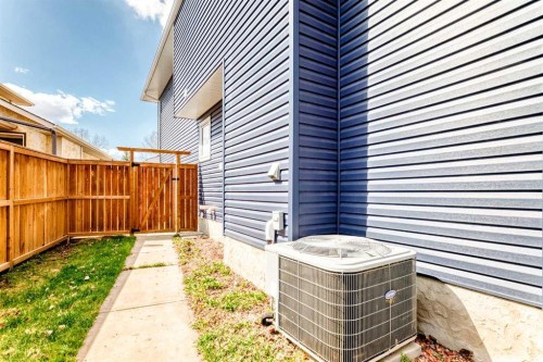 609 Downey Place, Okotoks, AB - Outdoor