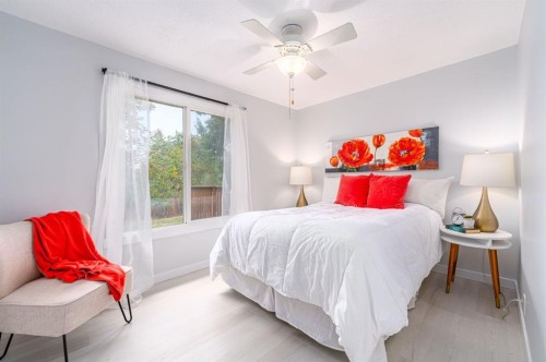 230 4 Avenue Se, High River, AB - Indoor Photo Showing Bedroom