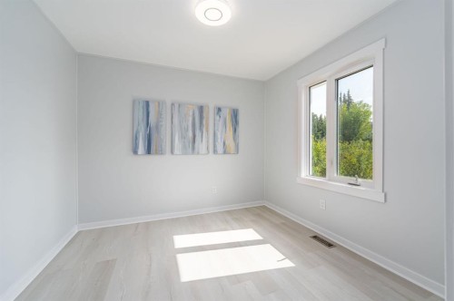 230 4 Avenue Se, High River, AB - Indoor Photo Showing Other Room
