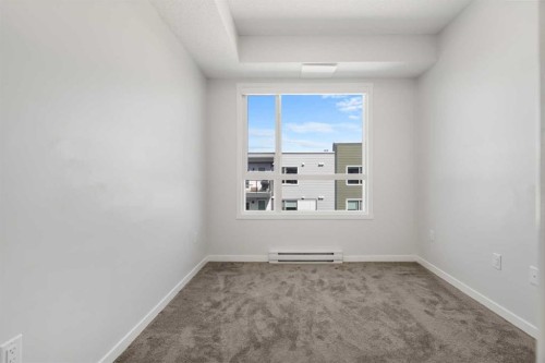 3403-33 Carringham Gate Nw, Calgary, AB - Indoor Photo Showing Other Room