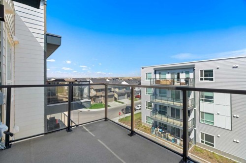 3403-33 Carringham Gate Nw, Calgary, AB - Outdoor With Exterior