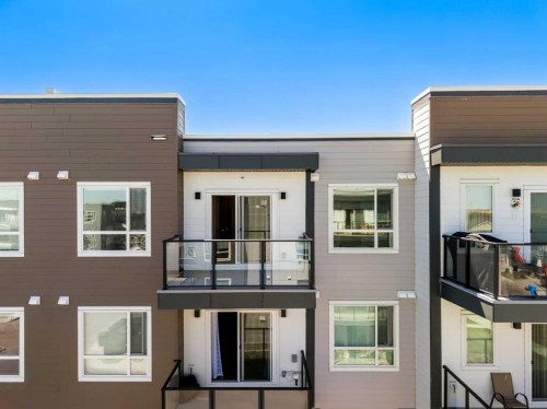 3403-33 Carringham Gate Nw, Calgary, AB - Outdoor With Exterior