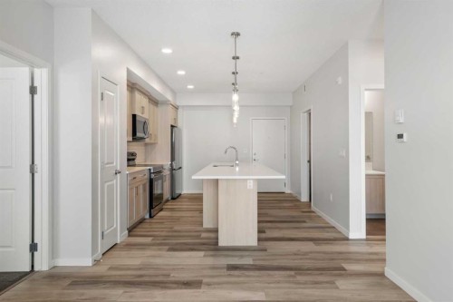 3403-33 Carringham Gate Nw, Calgary, AB - Indoor Photo Showing Kitchen