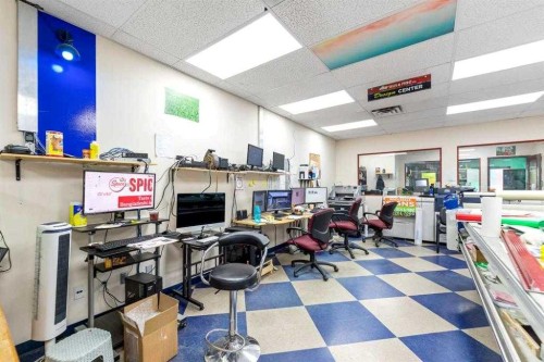 4852 50 Avenue Ne, Calgary, AB 