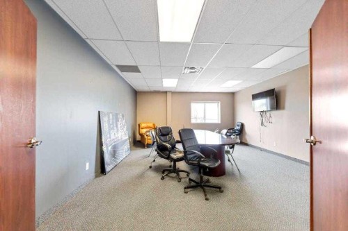 4852 50 Avenue Ne, Calgary, AB 