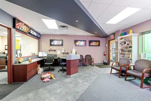 4852 50 Avenue Ne, Calgary, AB 