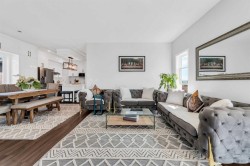 539 East Lakeview Place Chestermere, AB T1X 0A3