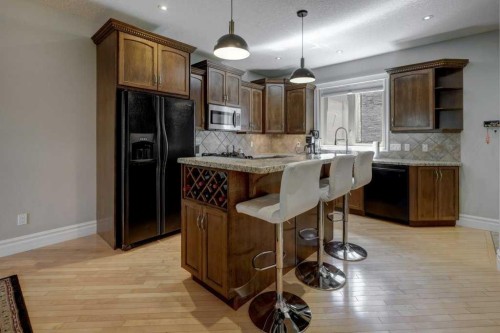 104-449 20 Avenue Ne, Calgary, AB - Indoor Photo Showing Other Room