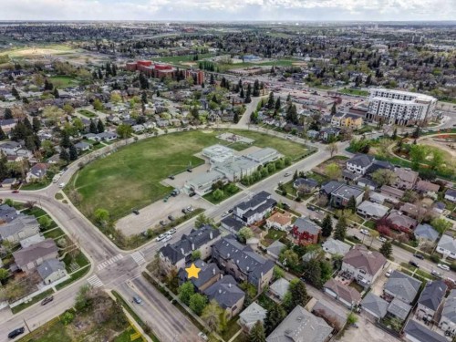104-449 20 Avenue Ne, Calgary, AB - Outdoor With View
