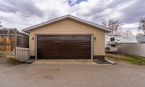 115 Ogden Way Se, Calgary, AB - Outdoor
