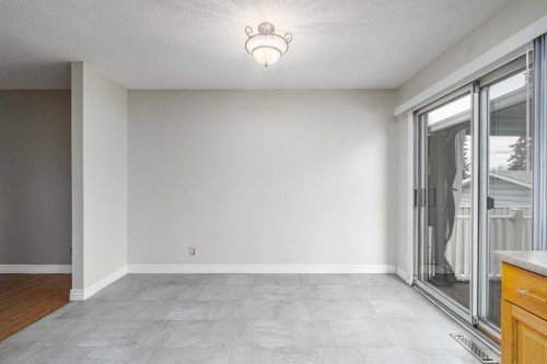 115 Ogden Way Se, Calgary, AB -  Photo Showing Other Room