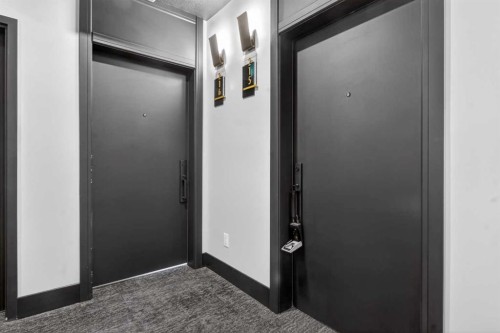 215-370 Dieppe Drive Sw, Calgary, AB - Indoor Photo Showing Other Room