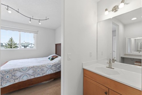 36 Wentworth Close Sw, Calgary, AB - Indoor Photo Showing Bedroom