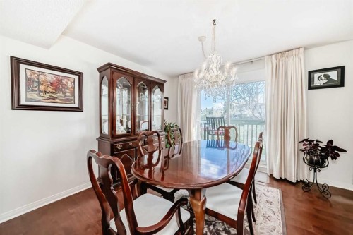 305 Sandringham Road Nw, Calgary, AB - Indoor Photo Showing Dining Room