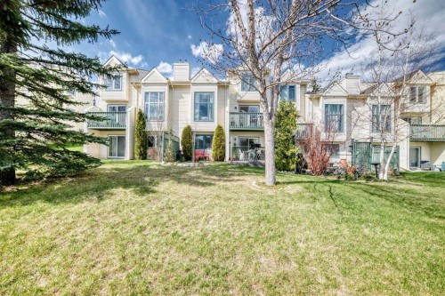 305 Sandringham Road Nw, Calgary, AB - Outdoor