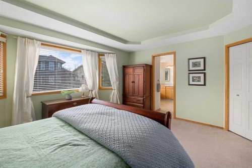 27 Hawkstone Close Nw, Calgary, AB - Indoor Photo Showing Bedroom