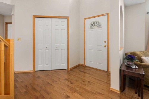 27 Hawkstone Close Nw, Calgary, AB - Indoor Photo Showing Other Room