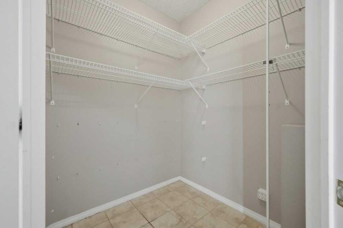 311-78 Prestwick Gardens Se, Calgary, AB - Indoor With Storage