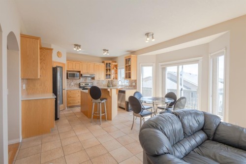 37 Royal Birch Close Nw, Calgary, AB - Indoor