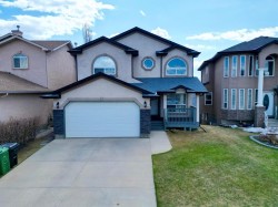 37 Royal Birch Close NW Calgary, AB T3G 5N8