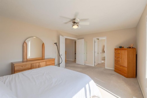 37 Royal Birch Close Nw, Calgary, AB - Indoor Photo Showing Bedroom