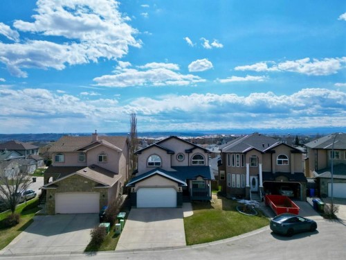 37 Royal Birch Close Nw, Calgary, AB - Outdoor With Facade