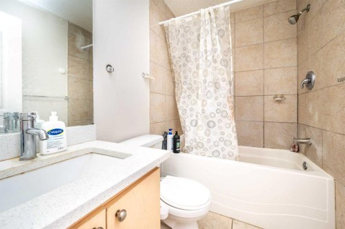 72 Faldale Close Ne, Calgary, AB - Indoor Photo Showing Bathroom