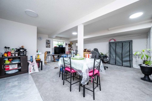 72 Faldale Close Ne, Calgary, AB - Indoor Photo Showing Other Room