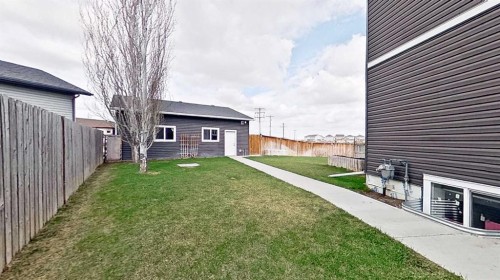 29 Sunrise Close Se, High River, AB - Outdoor