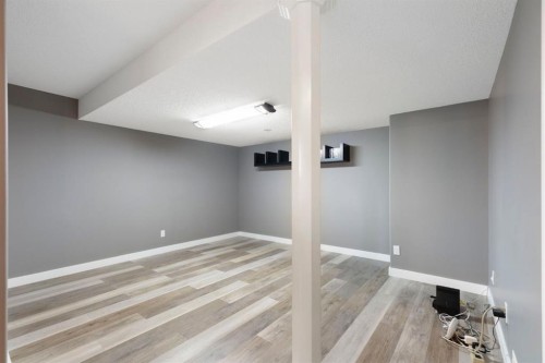 18 West Springs Gate Sw, Calgary, AB - Indoor