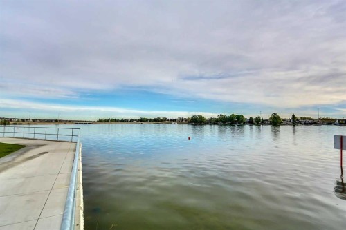 312 Viewpointe Terrace, Chestermere, AB 