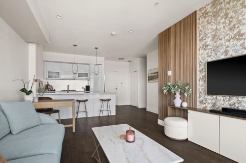 806-2505 17 Avenue Sw, Calgary, AB - Indoor Photo Showing Living Room