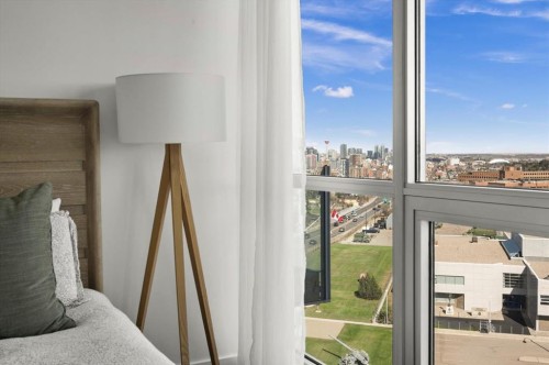 806-2505 17 Avenue Sw, Calgary, AB - Indoor