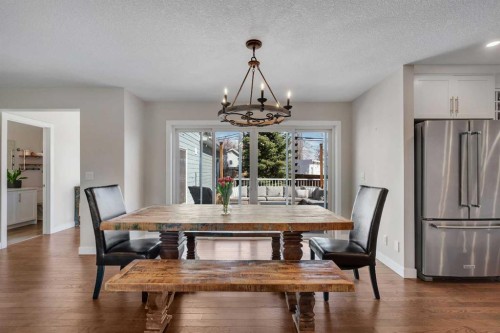 37 Highwood Place Nw, Calgary, AB - Indoor Photo Showing Dining Room