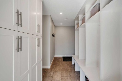 37 Highwood Place Nw, Calgary, AB - Indoor Photo Showing Other Room