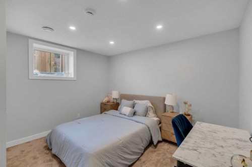 37 Highwood Place Nw, Calgary, AB - Indoor Photo Showing Bedroom