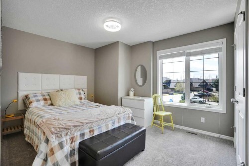 109 Cranleigh Place Se, Calgary, AB - Indoor Photo Showing Bedroom