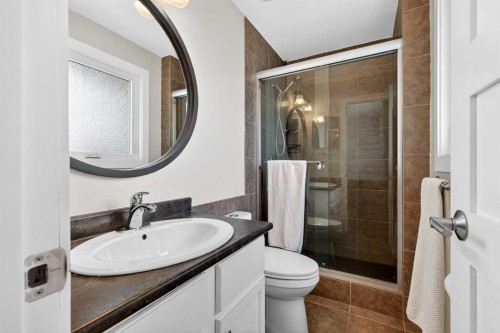 117 Bonitz Court, Carseland, AB - Indoor Photo Showing Bathroom