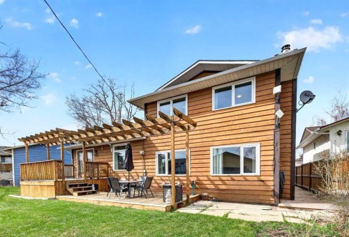 117 Bonitz Court, Carseland, AB - Outdoor With Deck Patio Veranda