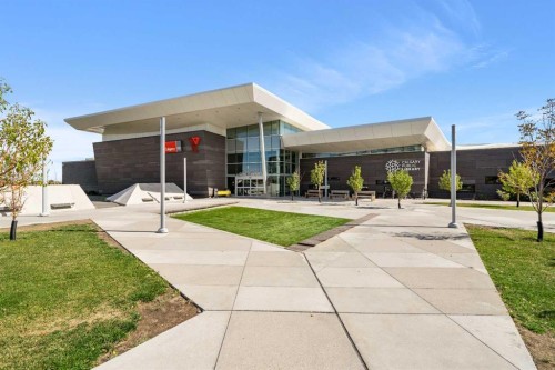 305-19661 40 Street Se, Calgary, AB - Outdoor