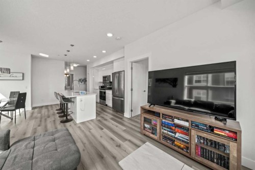 305-19661 40 Street Se, Calgary, AB - Indoor