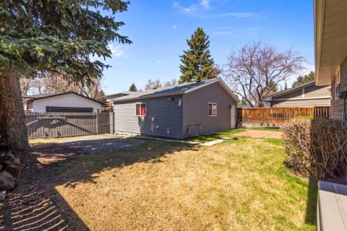 7 Canna Bay Sw, Calgary, AB - Outdoor With Exterior